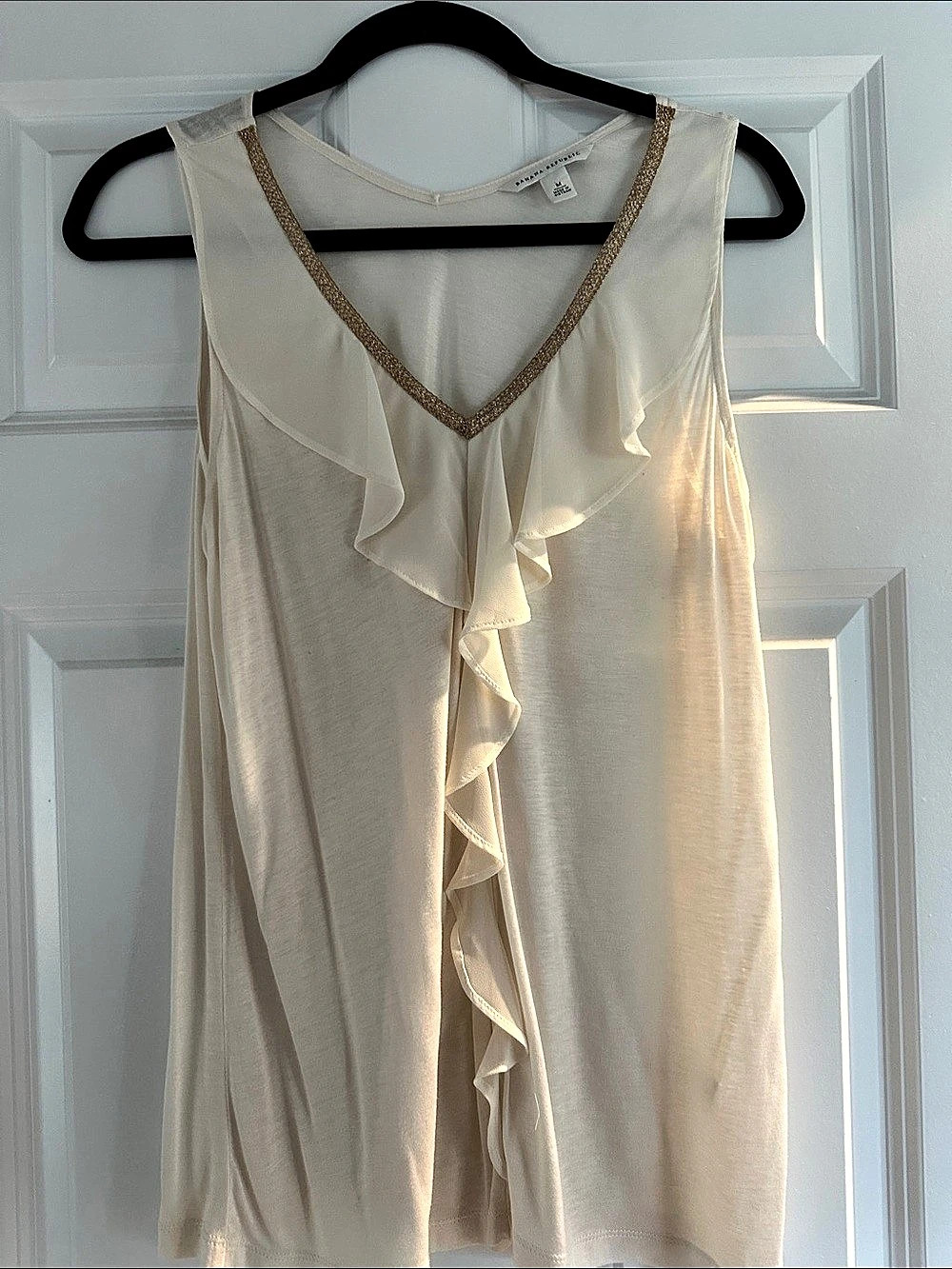Banana Republic Ruffle Tank Top in Cream Medium Like New